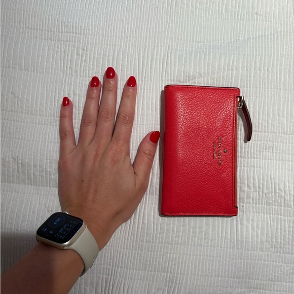 Kate Spade Ladies Spencer Small Slim Bifold Wallet - Picture 2 of 5